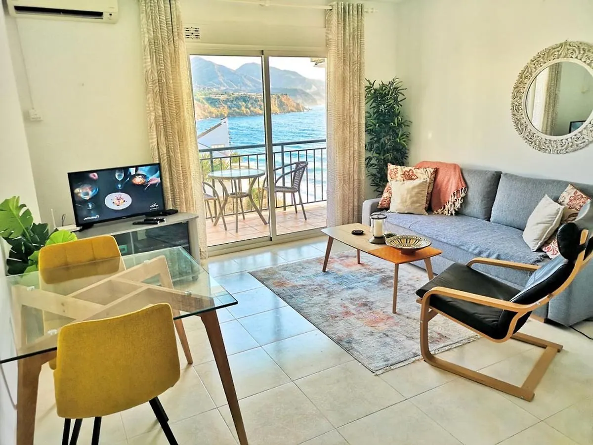 Carabeo Seaview Apartment Rocamar Nerja